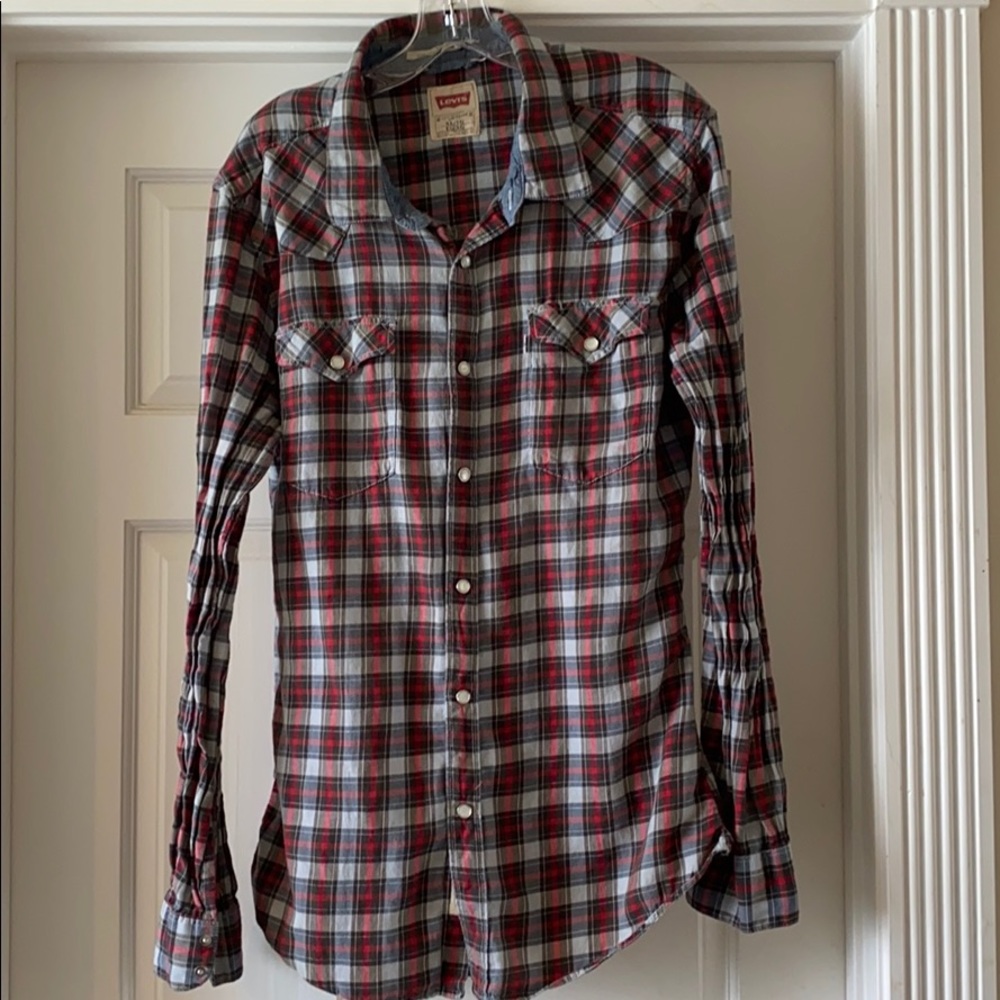 Levi’s slim fit xl pearl snap button down shirt